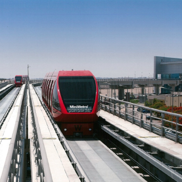 空港で利用されている鋼索鉄道（エジプト・カイロ） 写真